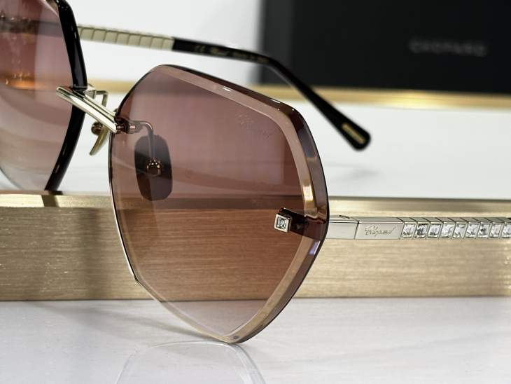 Picture of Chopard Sunglasses _SKUfw70786906fw